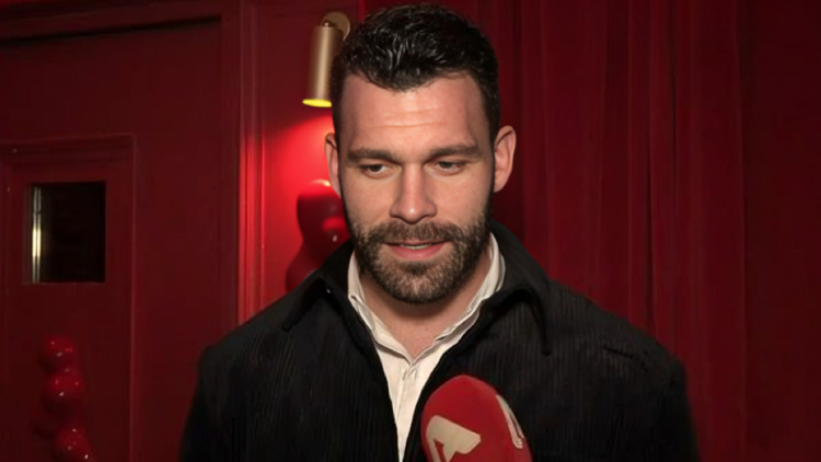 Στάθης Σχίζας: Παρερμηνεύτηκε η φράση ότι ψάχνω τη μαμά μου σε σύντροφο, δεν είμαι μαμάκιας