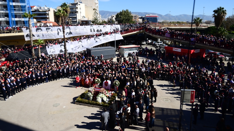 Ολυμπιακός: Τελέστηκε το μνημόσυνο για τα θύματα της τραγωδίας της Θύρας 7, βίντεο και φωτογραφίες 