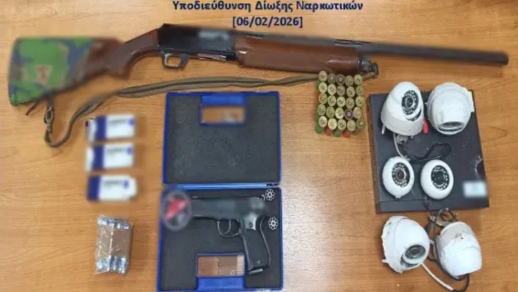 Άνω Λιόσια: 66χρονος συνελήφθη με ναρκωτικά, όπλα και πυρομαχικά 