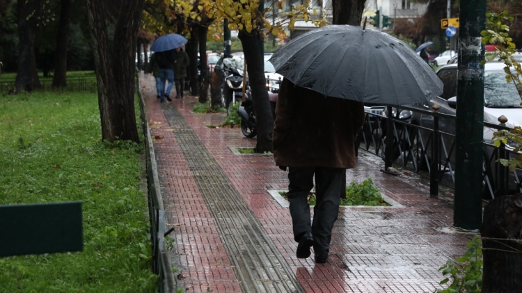 Καιρός: Βροχές και καταιγίδες την Κυριακή σε δυτικά και Ανατολικό Αιγαίο, μικρή πτώση της θερμοκρασίας 