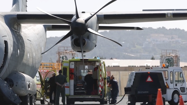 Τραγωδία στη Χίο: Ξεκίνησε η αεροδιακομιδή των τραυματισμένων παιδιών στην Αθήνα, δείτε βίντεο