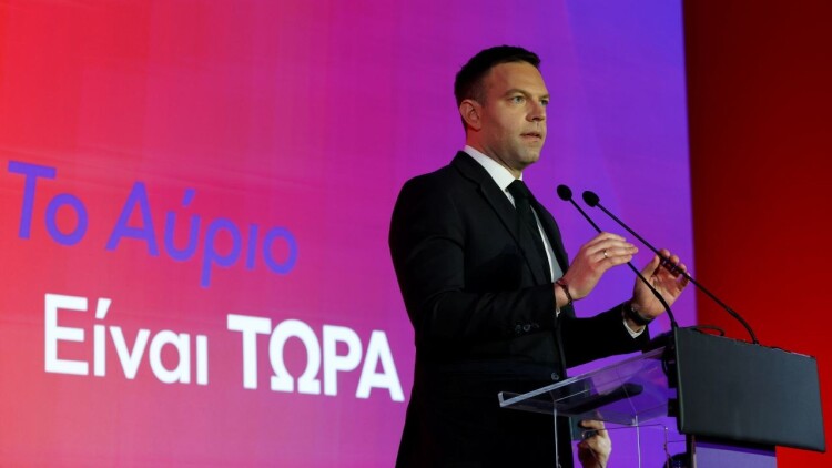 Ευτράπελα στο κόμμα Κασσελάκη: Σύνεδροι χωρίς... την ομιλία τους και προτάσεις εκτός πραγματικότητας
