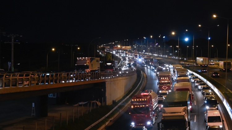 Μποτιλιάρισμα 10 χιλιομέτρων στην κάθοδο του Κηφισού