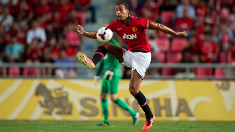 Σοκάρει «θρύλος» της Μάντσεστερ Γιουνάιτεντ – Ο λόγος που είναι σε αναπηρικό καροτσάκι