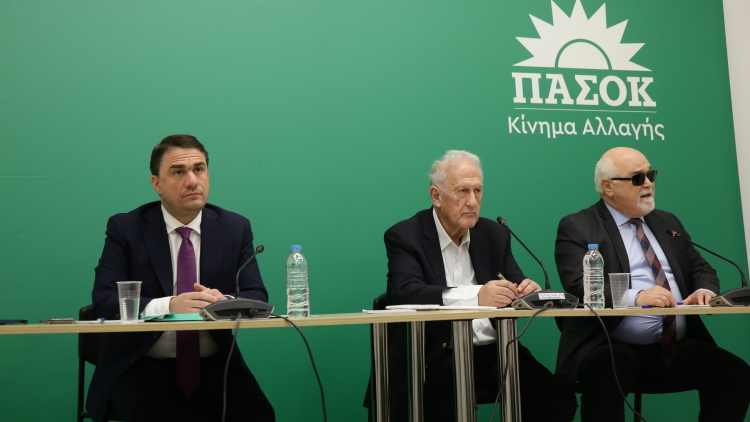 ΠΑΣΟΚ: Η διεύρυνση φέρνει αναταράξεις, το προφίλ των «μεταγραφών»
