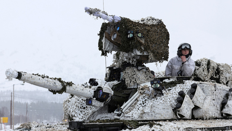 Η Νορβηγία δεν μπορεί να αποκλείσει μια εισβολή από τη Ρωσία για να προστατεύσει τα πυρηνικά της όπλα
