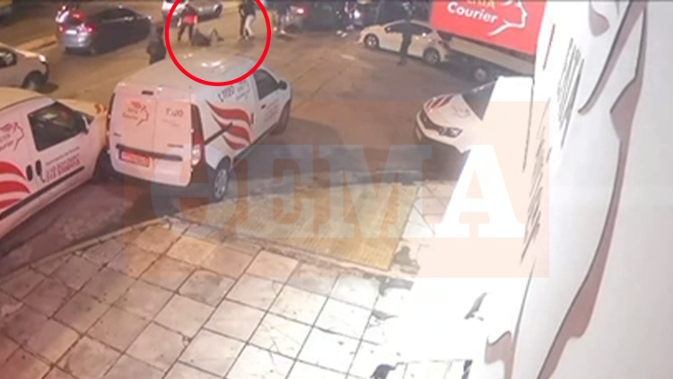 Μαχαιρώματα και ξύλο με ρόπαλα στο κέντρο της Αθήνας με τραυματίες, 26 συλλήψεις – Δείτε βίντεο