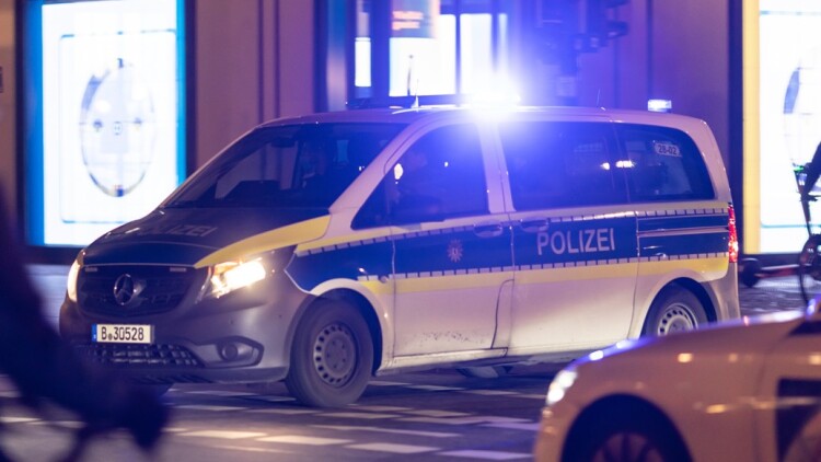 Συνελήφθησαν κλέφτες στο Βερολίνο που είχαν κρύψει σε παιδικό καροτσάκι κέρματα συνολικής αξίας σχεδόν 3.000 ευρώ