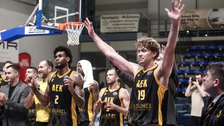 Στους «8» του BCL η ΑΕΚ μετά το 4-0 στον όμιλο, μάχη με Άλμπα για την πρωτιά 