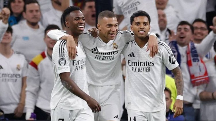 Δείπνο σύσφιξης σχέσεων ή συνομωσία; Η πρωτοβουλία των Βινίσιους, Μπαπέ «γέννησε» ερωτηματικά στη Ρεάλ Μαδρίτης