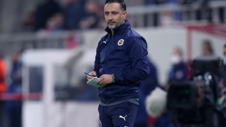 Νότιγχαμ Φόρεστ: Αναλαμβάνει ο Βίτορ Περέιρα