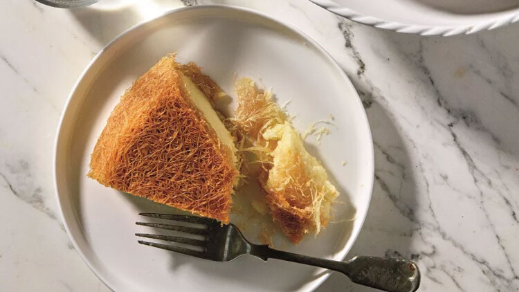 Γλυκά για την Τσικνοπέμπτη που κλείνουν σωστά το τραπέζι, δείτε τις συνταγές