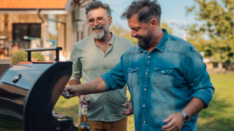 Τσικνοπέμπτη: Δέκα tips για να αποφύγετε θερμίδες και δυσπεψία