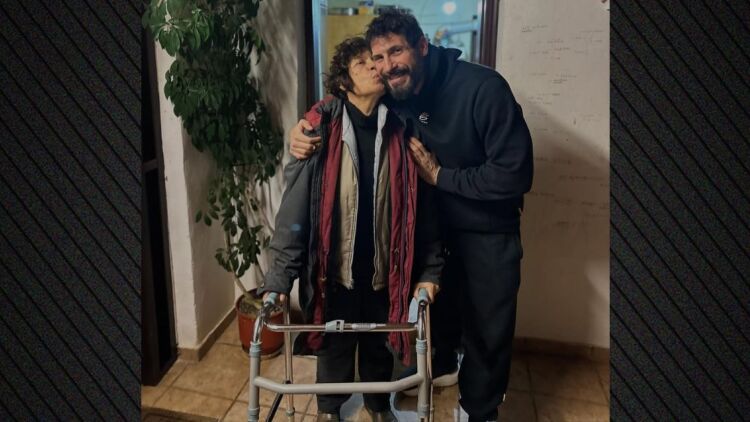 Η ανάρτηση του Θανάση Πατριαρχέα με τη μητέρα του μετά την εγχείρησή της