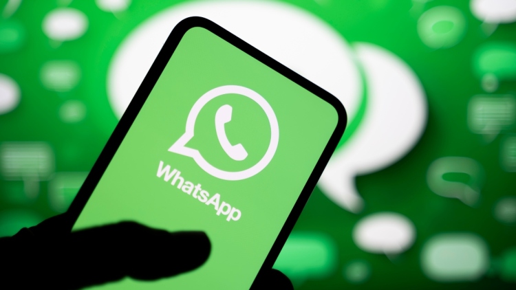 Ρωσία: Το WhatsApp κατήγγειλε απόπειρα  των ρωσικών αρχών να «μπλοκάρουν εντελώς» τη λειτουργία του
