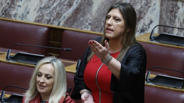 Νέο σόου από τη Ζωή στη Βουλή, αποκάλεσε «κηφήνες» τους βουλευτές της ΝΔ, αρνήθηκε να ανακαλέσει - Δείτε βίντεο
