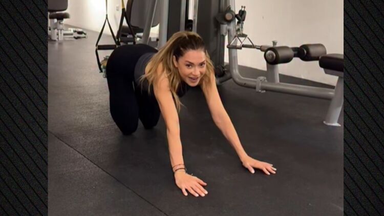 Η Αποστολία Ζώη πέρασε την Τσικνοπέμπτη στο γυμναστήριο, δείτε βίντεο