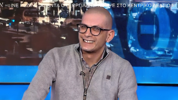 «Να μπαίνουμε στην αρένα για να νικήσουμε»: Συγκινεί ο δήμαρχος του Άη Στράτη για τη μάχη του με τον καρκίνο, βίντεο