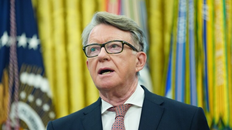 Αμερικανοί βουλευτές ζητούν από τον λόρδο Μάντελσον να καταθέσει στο Κογκρέσο