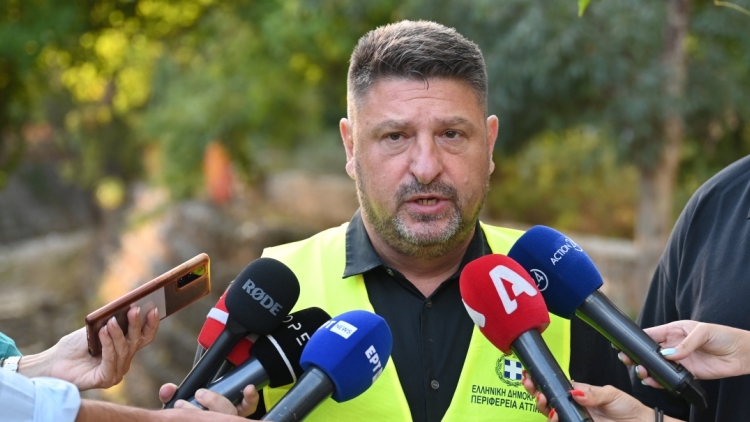 Στο ρέμα Πικροδάφνης για αυτοψία ο Χαρδαλιάς: «Πολύ σημαντικό το ζήτημα της αντιπλημμυρικής θωράκισης»
