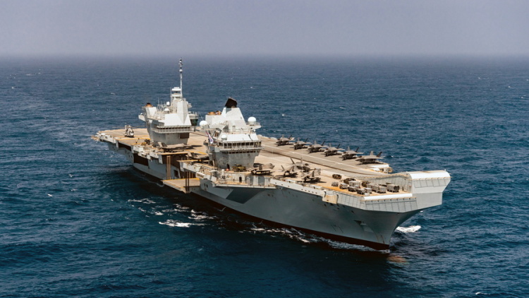 Η Βρετανία θα αναπτύξει αεροπλανοφόρο στο βόρειο Ατλαντικό και την Αρκτική, ανακοίνωσε ο Στάρμερ 