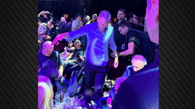  Ομπράντοβιτς και Γιασικεβίτσιους τα «έσπασαν» στα μπουζούκια