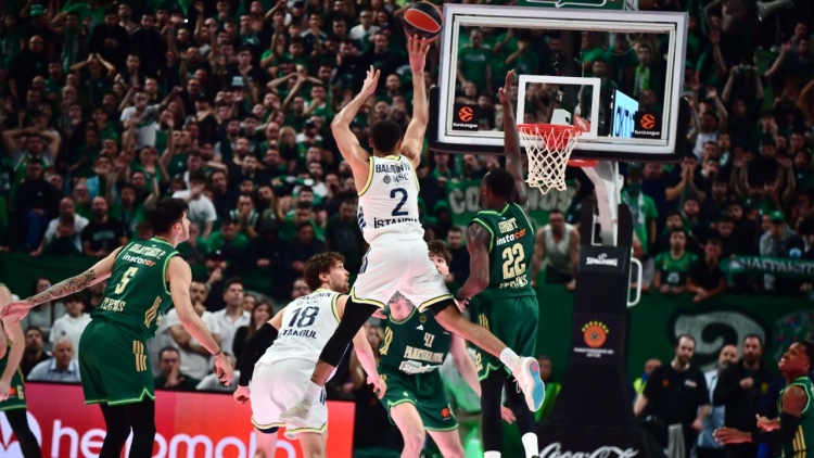 Euroleague: Το buzzer beater του Μπάλντγουϊν κράτησε εκτός 6άδας τον Παναθηναϊκό, μεγάλα διπλά για Ρεάλ και Ντουμπάι, δείτε βίντεο
