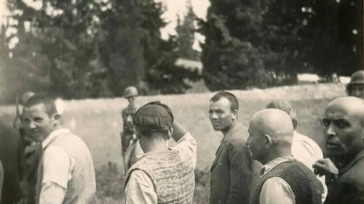 Ταυτοποιήθηκε ο πρώτος από τις φωτογραφίες με τους 200 εκτελεσθέντες της Καισαριανής, σε ποιον αξιωματικό των Ναζί τις αποδίδουν