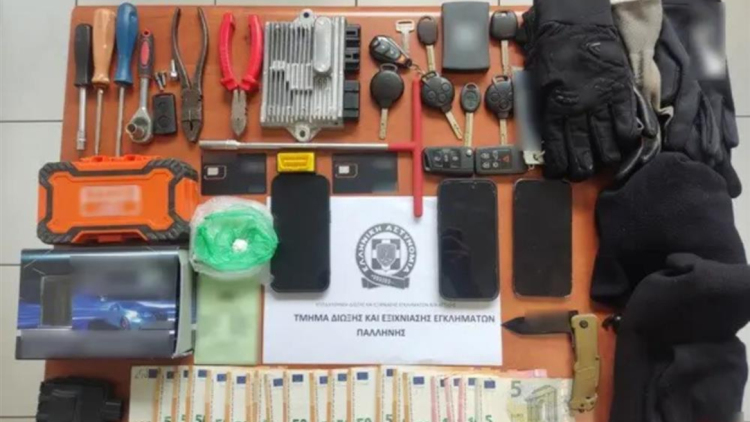 Παλλήνη: Συνελήφθησαν την ώρα που πήγαν να κλέψουν μηχανή