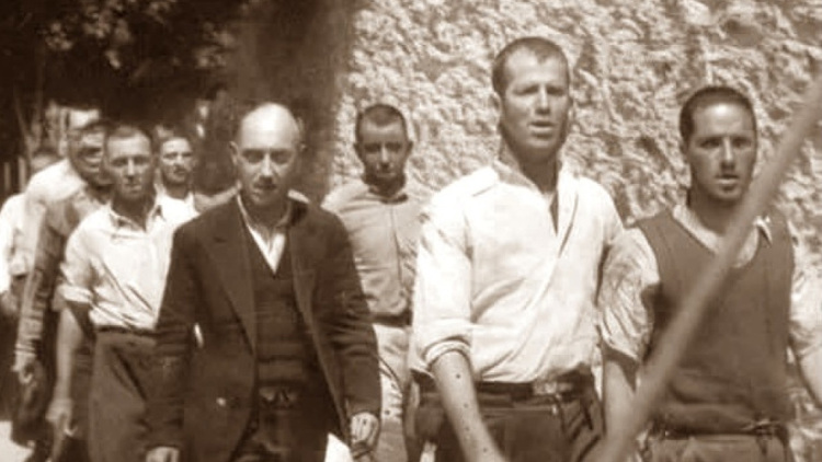 Ταυτοποιήθηκε ο πρώτος από τις φωτογραφίες με τους 200 εκτελεσθέντες της Καισαριανής, σε ποιον αξιωματικό των Ναζί τις αποδίδουν