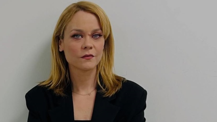 Λένα Παπαληγούρα: Τα μηνύματα που έλαβε από σύναδέλφους της μετά τον συγκινητικό επικήδειο για τον πατέρα της