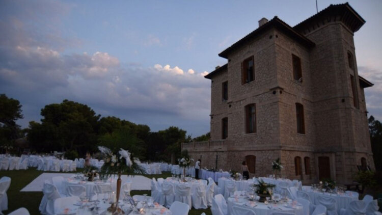 Πλειστηριασμοί: Με Σαλιαρέλη, Schwabe Hellas, οινοποιεία, μέχρι και… Νηογνώμονα αυτή η εβδομάδα