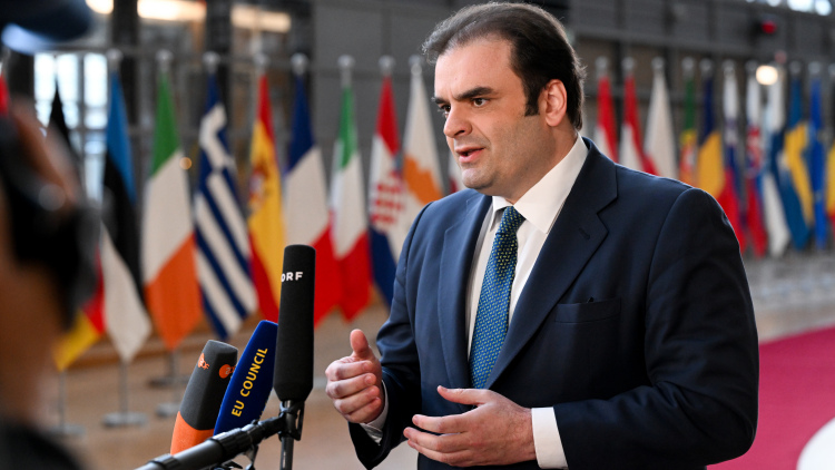 Eurogroup: Οι υπουργοί Οικονομικών πιέζουν για ισχυρότερο διεθνή ρόλο του ευρώ – Προειδοποίηση Πιερρακάκη