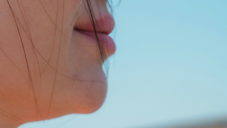 Οι άνθρωποι είναι τα μόνα πρωτεύοντα θηλαστικά με πηγούνι και η επιστήμονες κατάλαβαν γιατί