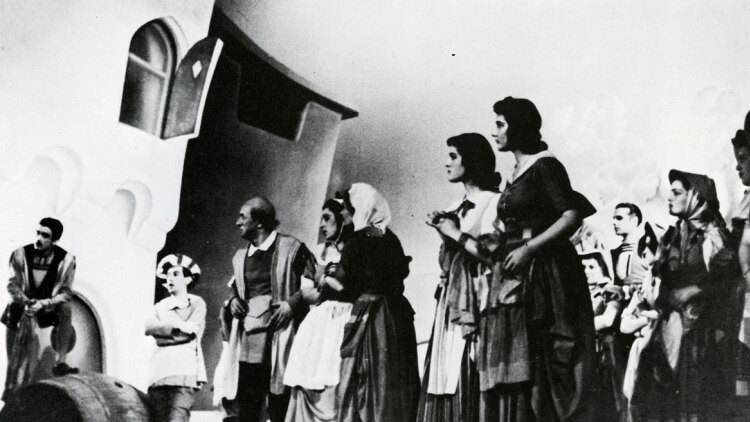 Ζωή Βλαχοπούλου: Η σοπράνο που έζησε στην «σκιά» της Μαρίας Κάλλας, υπήρξε η πρώτη «Μανόν» της Εθνικής Λυρικής Σκηνής επί Κατοχής