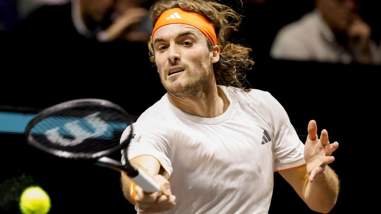 Εύκολα στα προημιτελικά στο Κατάρ ο Τσιτσιπάς, 2-0 τον Μεντβέντεφ, βίντεο 