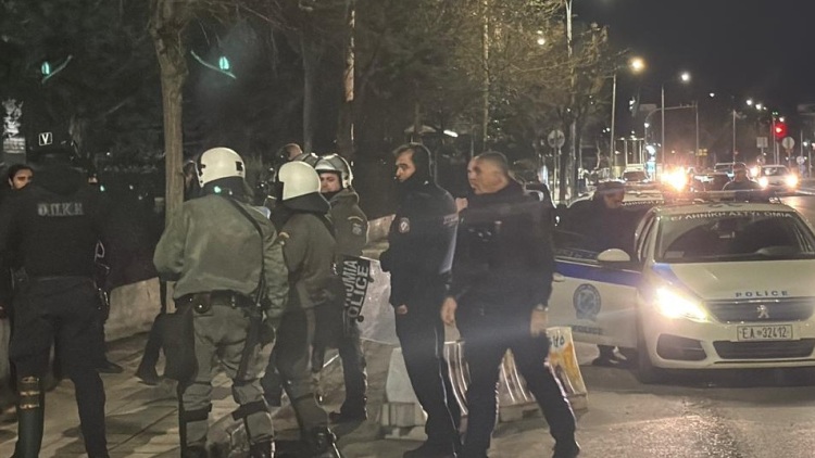 ΑΠΘ: 38 συλλήψεις μετά την επέμβαση της ΕΛΑΣ στην Πολυτεχνική Σχολή, δείτε βίντεο και φωτογραφίες