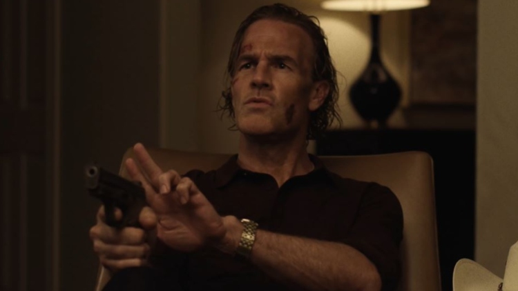 Ο Τζέιμς Βαν Ντερ Μπικ ως «σκοτεινός» πάστορας στην τελευταία του εμφάνιση στη μεγάλη οθόνη