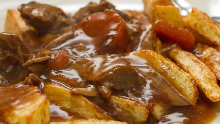 Γεύση νοσταλγίας με 60 συνταγές και ρετρό γλυκά που μας μεγάλωσαν