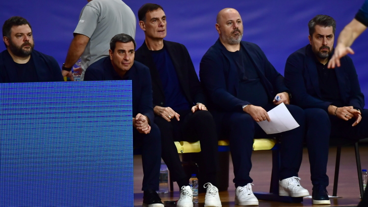 Μπαρτζώκας: «Είμαστε ευχαριστημένοι με την πρόκριση», τι είπε για Μιλουτίνοφ και Ταϊρίκ Τζόουνς