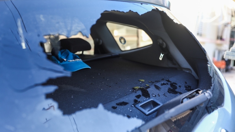 «Κουνήθηκε το σπίτι»: Κάτοικος περιγράφει τη στιγμή της έκρηξης της χειροβομβίδας στον Κορυδαλλό