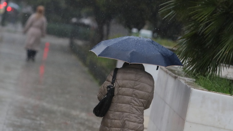 Καιρός: Βροχές και καταιγίδες την Παρασκευή, δείτε χάρτες ποιες περιοχές θα επηρεαστούν