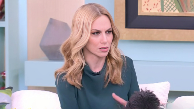 Ντορέττα Παπαδημητρίου για Γιώργο Γεροντιδάκη: Είμαι σε πολύ καλή φάση γι’ αυτό και υπάρχει αυτή η λίγο περισσότερη εξωστρέφεια
