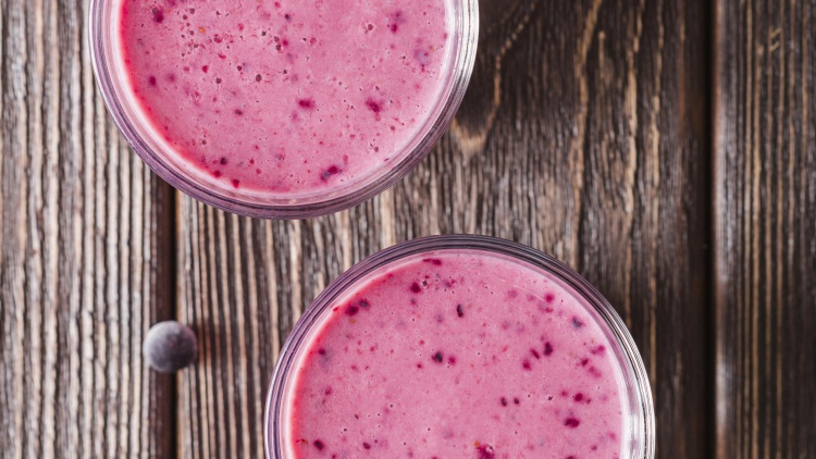 Πώς θα φτιάξετε το «πιο υγιεινό smoothie του κόσμου» στο σπίτι σας
