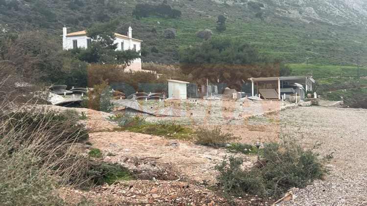 Το μοναχικό κατάλυμα του Μπραντ Πιτ στην Ύδρα: Γιατί επέλεξε το μικρό ξενοδοχείο στο Βλυχό