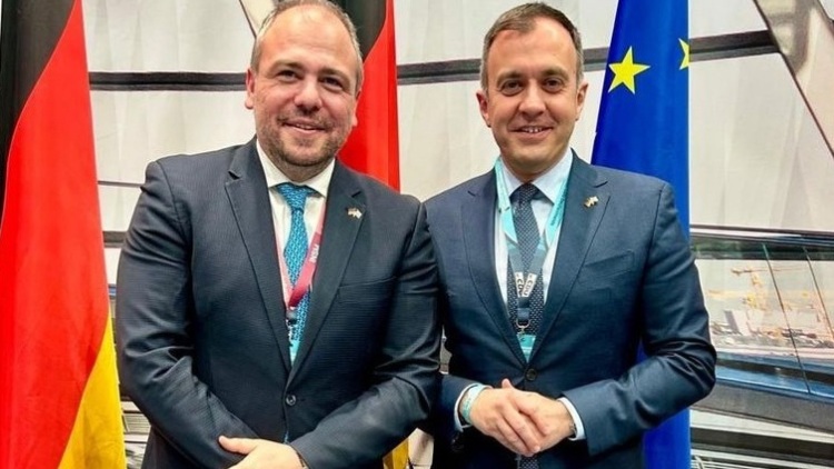 Στο Συνέδριο του CDU στη Στουτγκάρδη Φόρτωμας και Χατζηβασιλείου