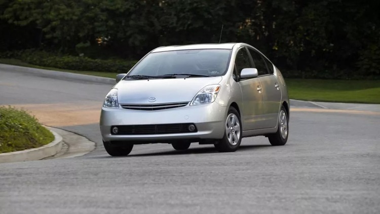 Ποιο ήταν το πρώτο αυτοκίνητο που πάρκαρε μόνο του;
