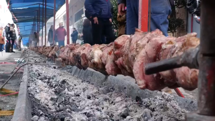 Κοντοσούβλι 130 μέτρων για ρεκόρ Γκίνες στην Αμφίκλεια, δείτε βίντεο
