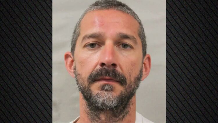 Σάια ΛαΜπεφ: Στη δημοσιότητα η φωτογραφία σύλληψής του μετά τον ξυλοδαρμό