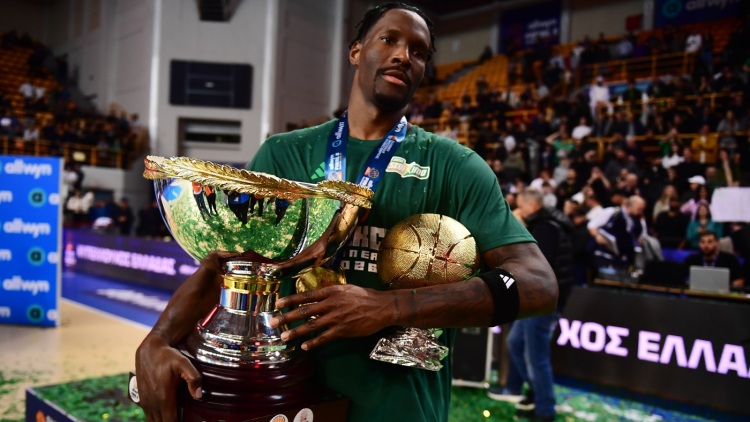 Το καρφί του Νάιτζελ Χέιζ-Ντέιβις για όσους σχολιάζουν το συμβόλαιό του στον Παναθηναϊκό: Δεν ακούω και πολύ καλά μέσα στις ιαχές MVP
